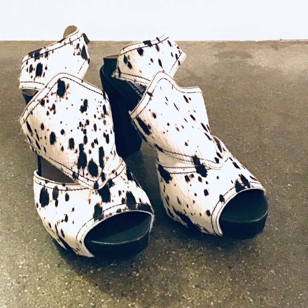 Pony hair platform sandals